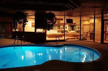 Sybaris Pool Suites Mequon Brown Deer Buitenkant foto