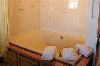 Sybaris Pool Suites Mequon Brown Deer Buitenkant foto