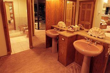 Sybaris Pool Suites Mequon Brown Deer Buitenkant foto