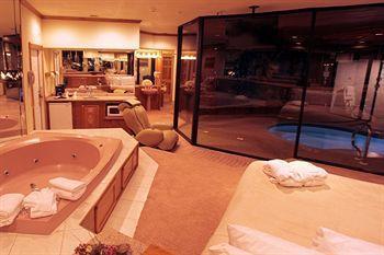 Sybaris Pool Suites Mequon Brown Deer Buitenkant foto